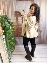Charger l'image dans la galerie, Poncho en suédine beige MARIA (36 au 48)