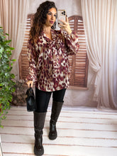 Charger l'image dans la galerie, Blouse motif bordeaux PINAPELLE (42 au 48)