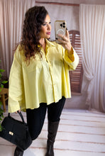 Charger l'image dans la galerie, Chemise oversize jaune LOANE (36 au 48)