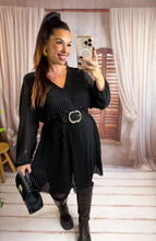 Charger l'image dans la galerie, Robe plissée coupe droite noir JUSTINE (40 au 48)