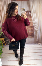 Charger l'image dans la galerie, Pull sans manches col V oversize bordeaux DAPHNÉE (40 au 50)