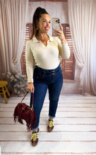Charger l'image dans la galerie, Jeans mom fit bleu CÉLIA (36 au 44)