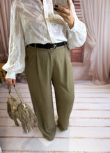 Charger l'image dans la galerie, Pantalon de costume fluide kaki BILL ( 38 au 46 )