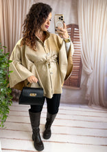 Charger l'image dans la galerie, Poncho en suédine beige MARIA (36 au 48)