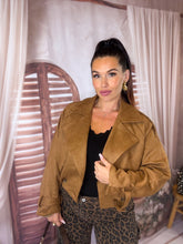 Charger l'image dans la galerie, Veste courte en suédine camel BLAIR (36 au 42)