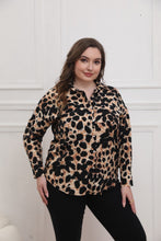 Charger l'image dans la galerie, Chemise motif léopard noir /camel LIO   (38 au 48 )