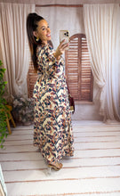 Charger l'image dans la galerie, Robe longue beige fleuri MILA (40 au 48)