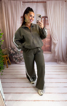 Charger l'image dans la galerie, Veste de jogging kaki OLYMPE (36 au 42)