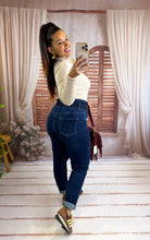Charger l'image dans la galerie, Jeans mom fit bleu CÉLIA (36 au 44)
