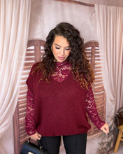 Charger l'image dans la galerie, Pull sans manches col V oversize bordeaux DAPHNÉE (40 au 50)