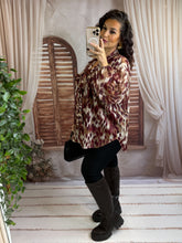 Charger l'image dans la galerie, Blouse motif bordeaux PINAPELLE (42 au 48)