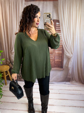 Charger l'image dans la galerie, Blouse plissé kaki KAMILA (38 au 48)