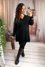 Charger l'image dans la galerie, Pull long fendu noir KATIA (38 au 46)