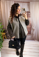 Charger l'image dans la galerie, Veste sans manche taupe YOU (40 au 48)