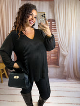 Charger l'image dans la galerie, Blouse plissé noir KAMILA (38 au 48)