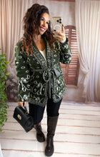 Charger l'image dans la galerie, Gilet motif bandana kaki HARZEL (34 au 40)