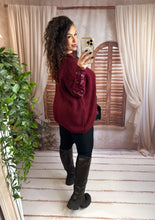 Charger l'image dans la galerie, Pull sans manches col V oversize bordeaux DAPHNÉE (40 au 50)