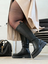 Charger l'image dans la galerie, Bottes Carmelyna noir GIULIA xxl (37 au 43) Bottes spécial mollets larges