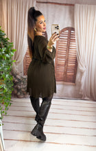 Charger l'image dans la galerie, Robe plissée coupe droite chocolat JUSTINE (40 au 48)