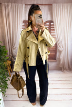 Charger l'image dans la galerie, Trench court en suédine beige CÉLINA (36 au 50 )