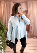 Charger l'image dans la galerie, Chemise oversize bleu EMMA (38 au 48)