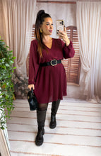 Charger l'image dans la galerie, Robe plissée coupe droite bordeaux JUSTINE (40 au 48)