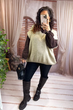 Charger l'image dans la galerie, Pull sans manches col V oversize beige DAPHNÉE (40 au 50)