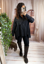 Charger l'image dans la galerie, Chemise oversize noir EMMA (38 au 48)