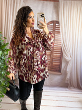 Charger l'image dans la galerie, Blouse motif bordeaux PINAPELLE (42 au 48)