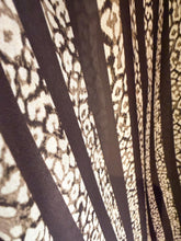 Charger l'image dans la galerie, Chemise large fluide motif léopard chocolat OURYEL (38 au 46)