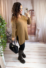 Charger l'image dans la galerie, Pull long fendu camel KATIA (38 au 46)