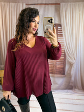 Charger l'image dans la galerie, Blouse plissé bordeaux KAMILA (38 au 48)