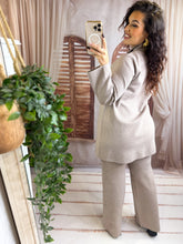 Charger l'image dans la galerie, Ensemble gilet + pantalon taupe AMELINE (36 au 42)