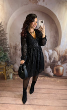Charger l'image dans la galerie, Robe noir à sequins CENDRILLON (36 au 48)