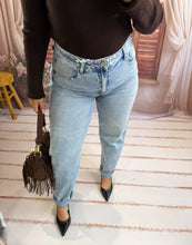 Charger l'image dans la galerie, Jeans mom fit bleu MADELEINE (34 au 42)