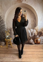 Charger l'image dans la galerie, Robe courte noir liseré pailleté MAÉLYS (36 au 48)⭐️