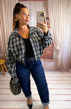 Charger l'image dans la galerie, Veste courte carreaux noir ESPÉRANCE (36 au 46 )